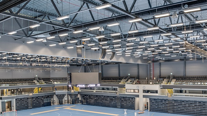 自交易以来：东契奇出战41场拿下28胜，浓眉仅出战14场